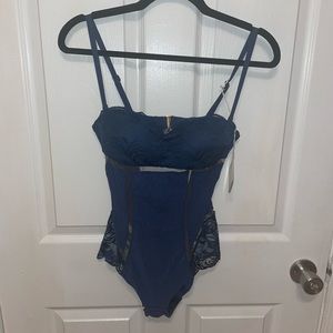 Authentic La Perla Navy Blue Lace Bridal Bodysuit Size 2 NWT $724
